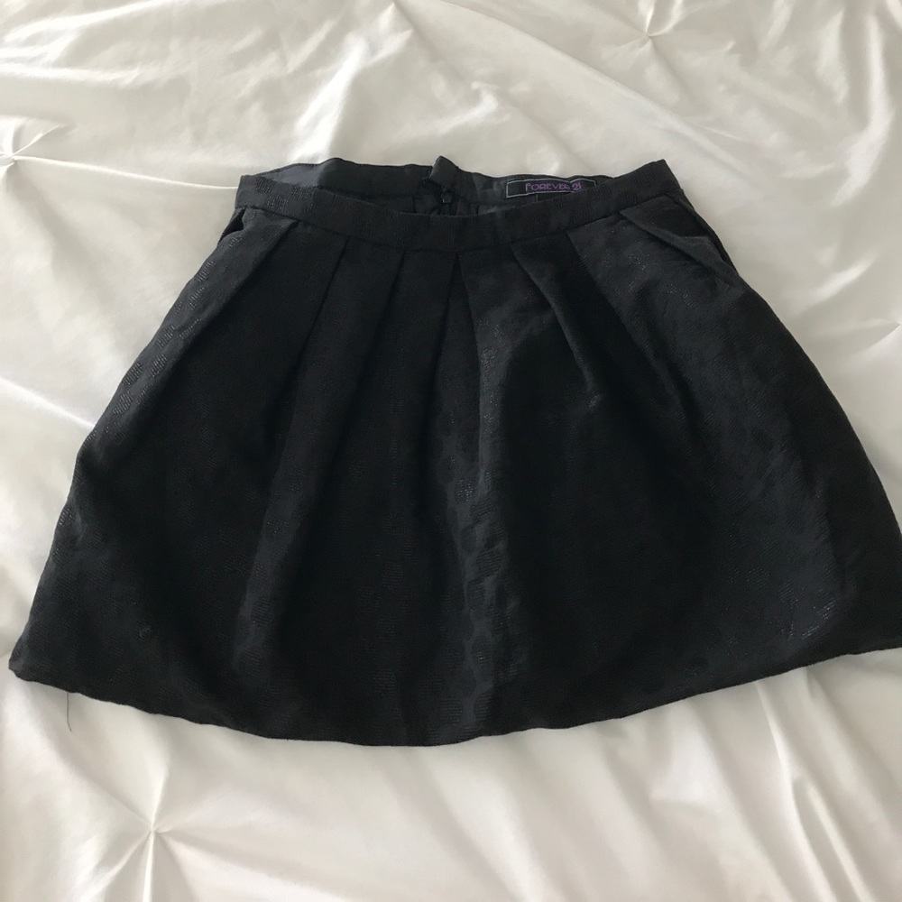 black skirt