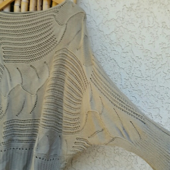 *LAST ONE! NEW Tan Raglan Sleeve Knit Sweater - Picture 4 of 7