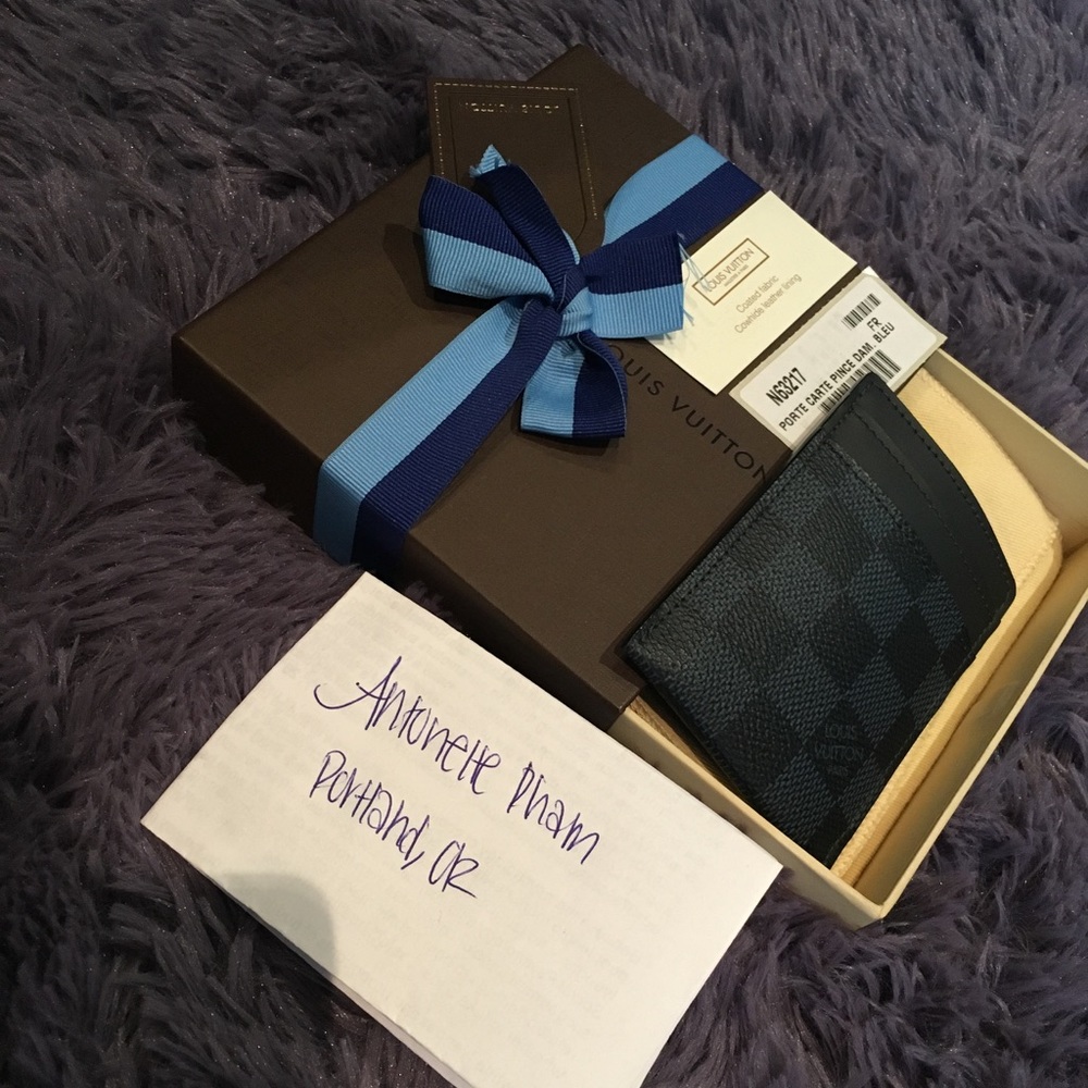 SOLD!!! Louis Vuitton men's card holder