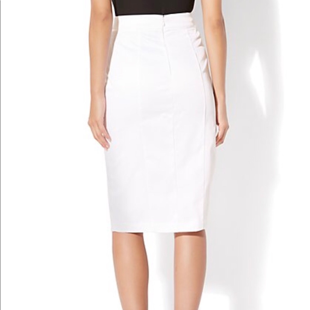 New never been worn white knee length skirt