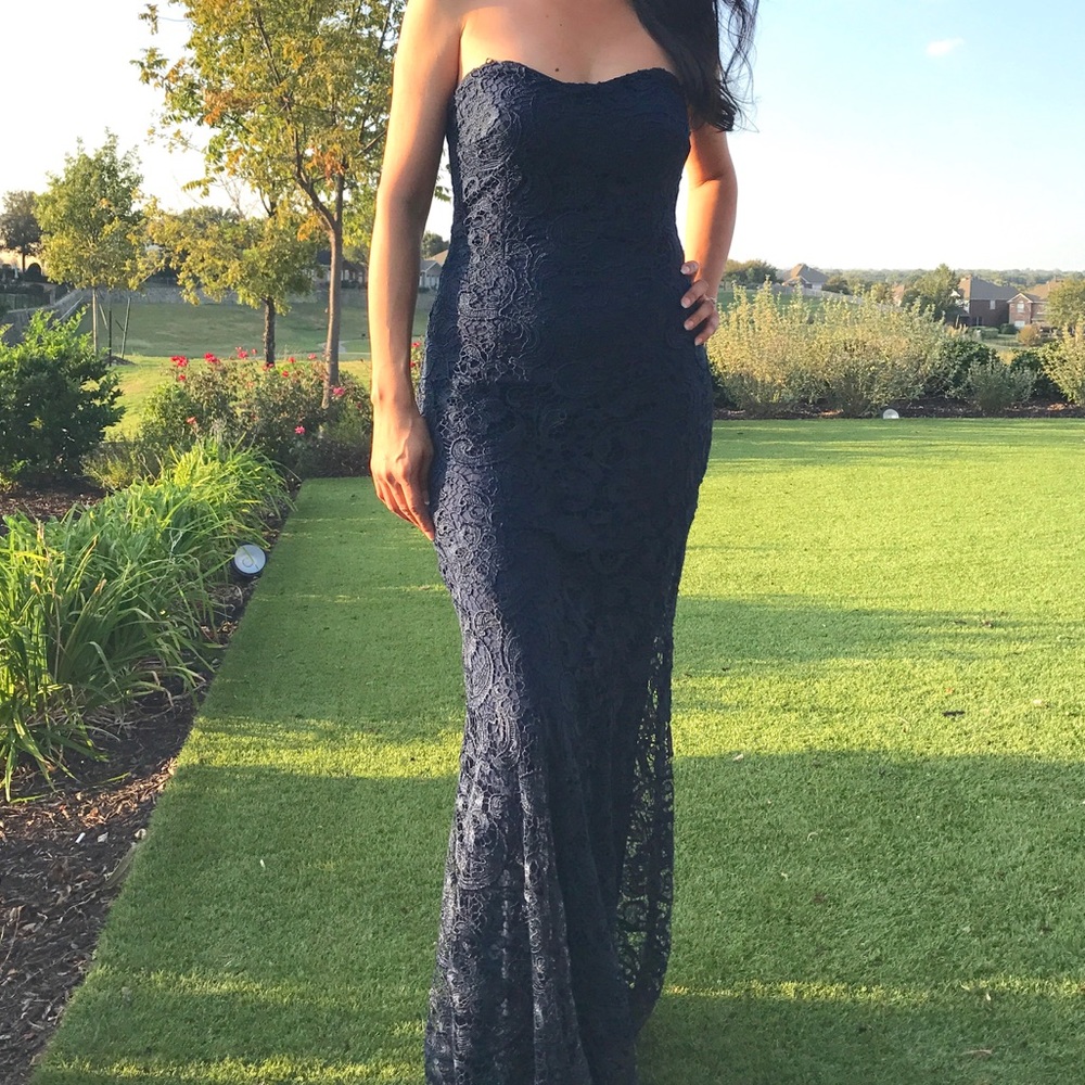 Blue strapless sweetheart lace dress