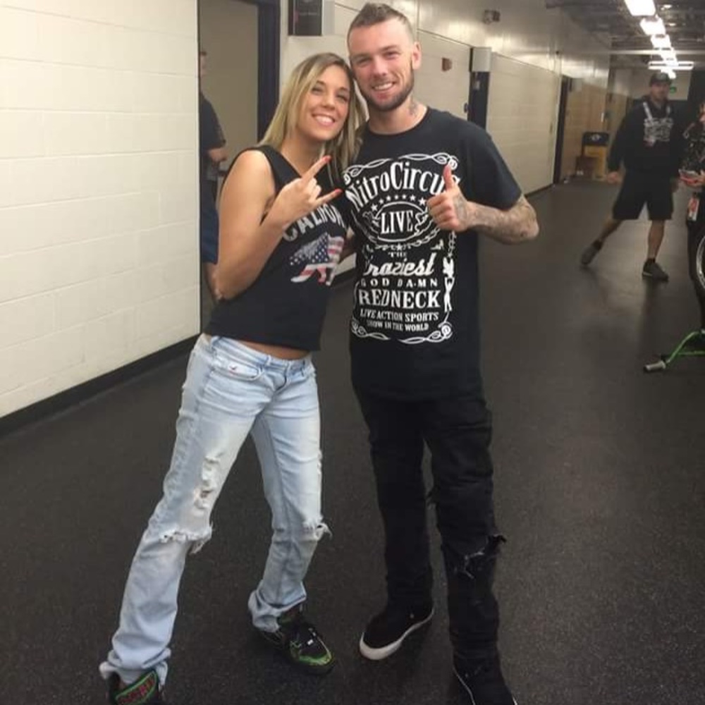 Hollister bootcut very distressed 3L