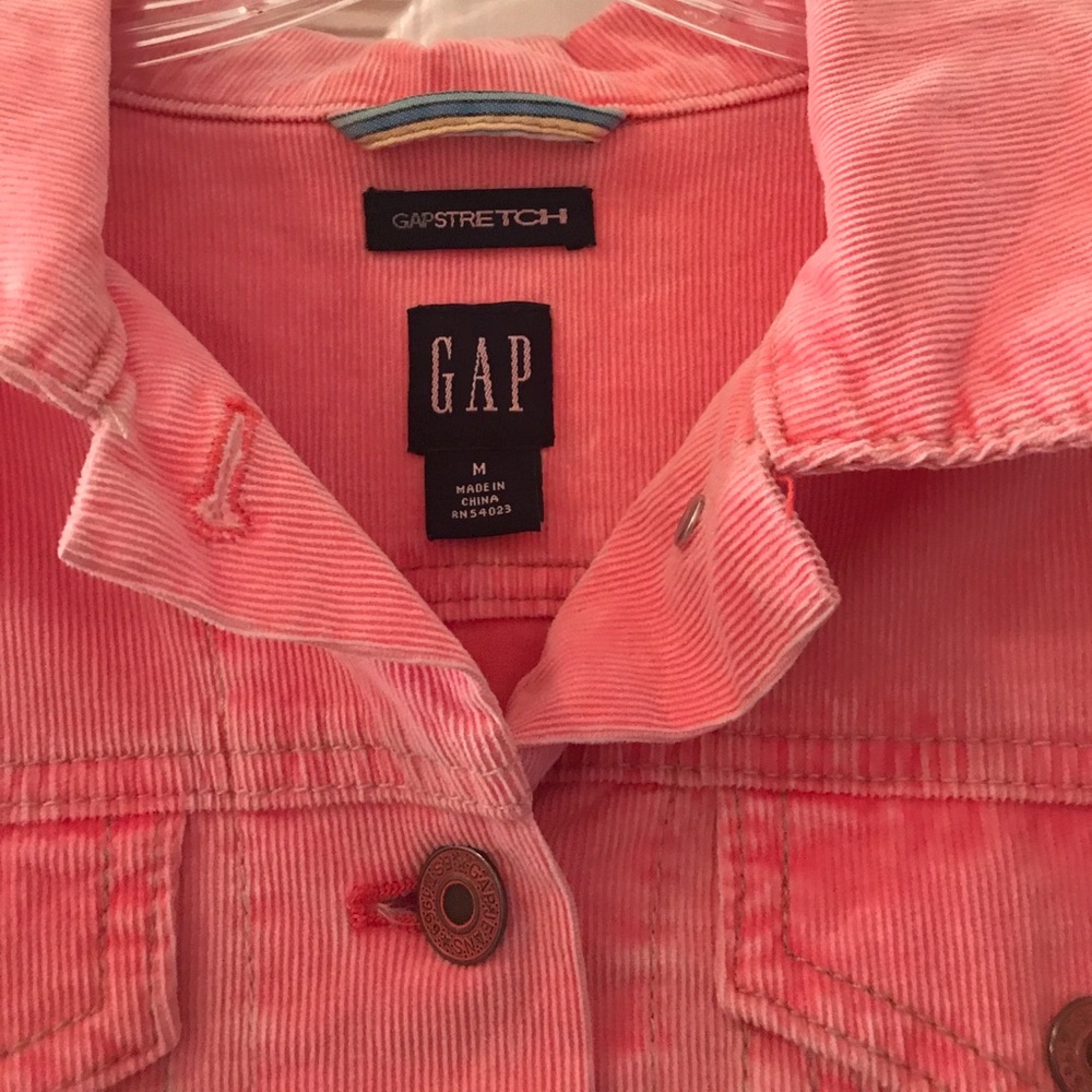 Pink cropped 3/4 sleeve Gap corduroy jacket