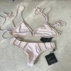 Brand new acacia set