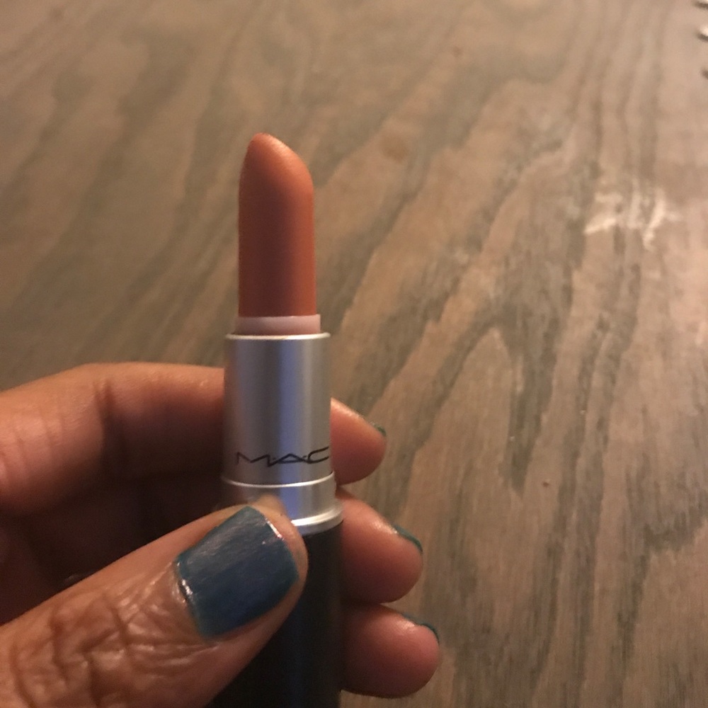 La Mode Frost Mac Lipstick