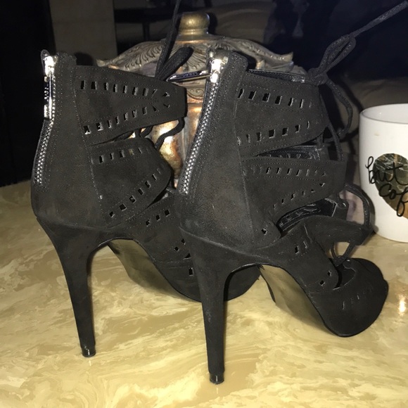 SOLD. ⬇️ ZARA BEAUTIFUL SUEDE HEELS - Picture 5 of 8