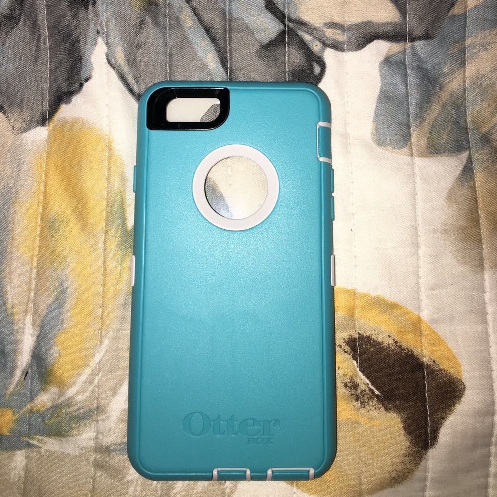 Otter box iPhone 6/6s fits 7 as well