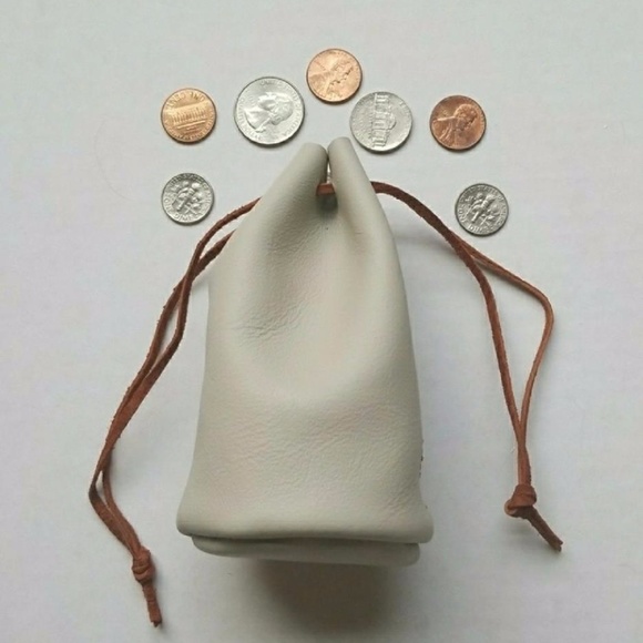 Handmade white leather coin purse - Picture 3 of 3