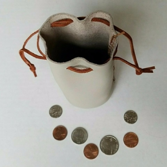 Handmade white leather coin purse - Picture 2 of 3