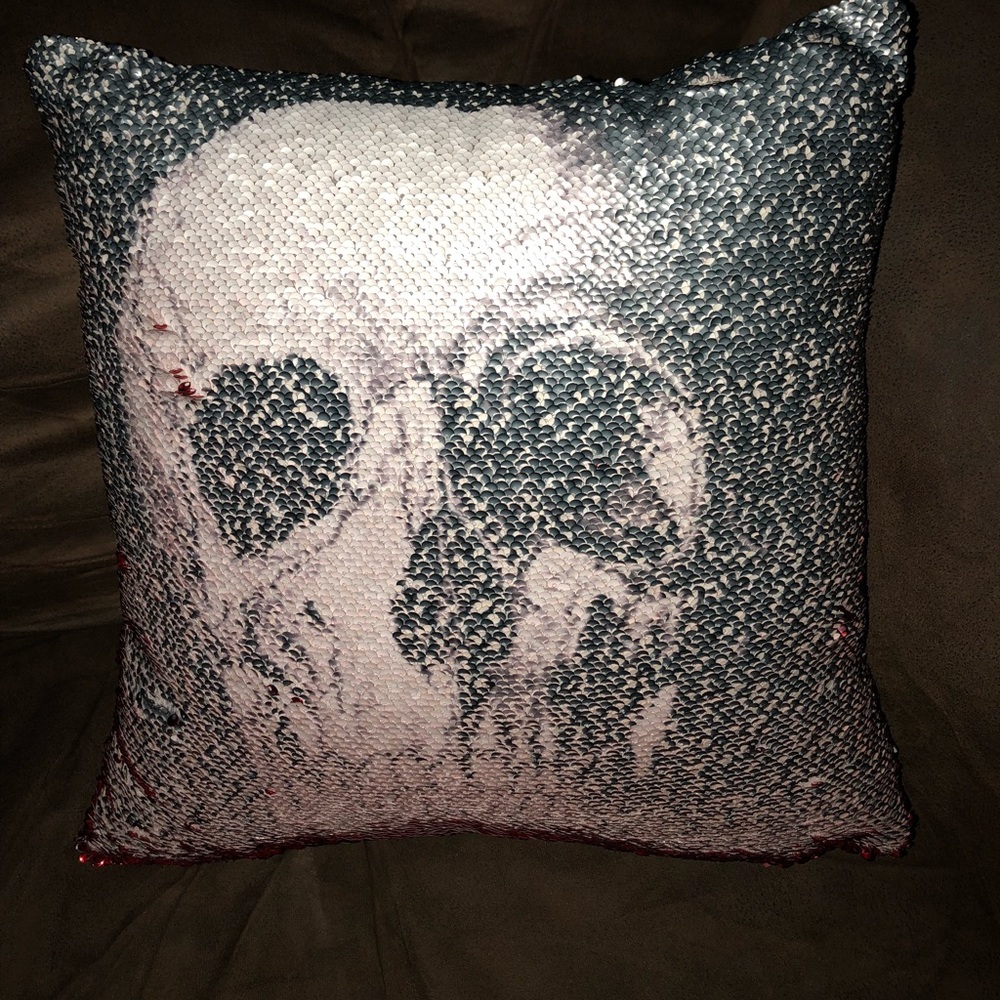 Skull pillow
