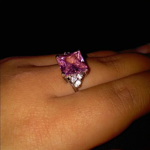 Ring - Picture 2 of 3