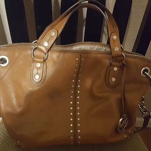 MKs Handbag w/ matching wallet