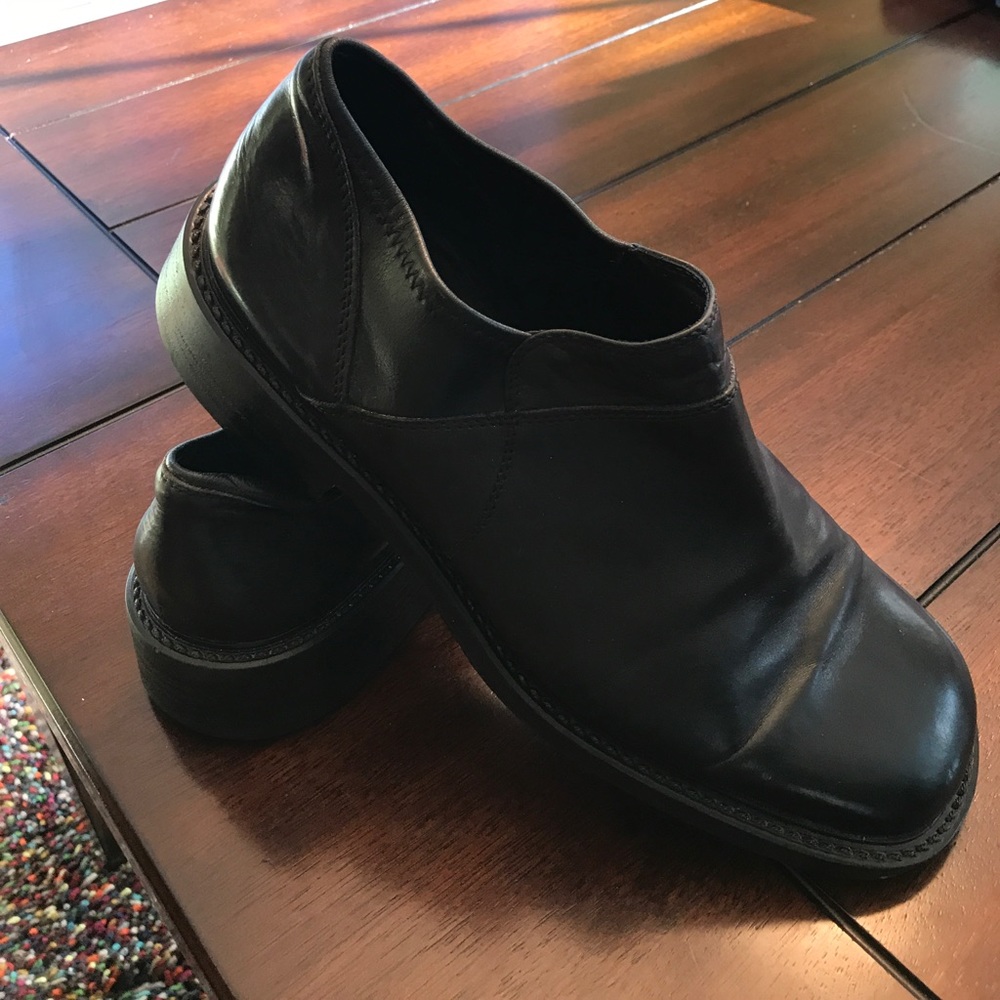 Kenneth Cole slip-on loafers