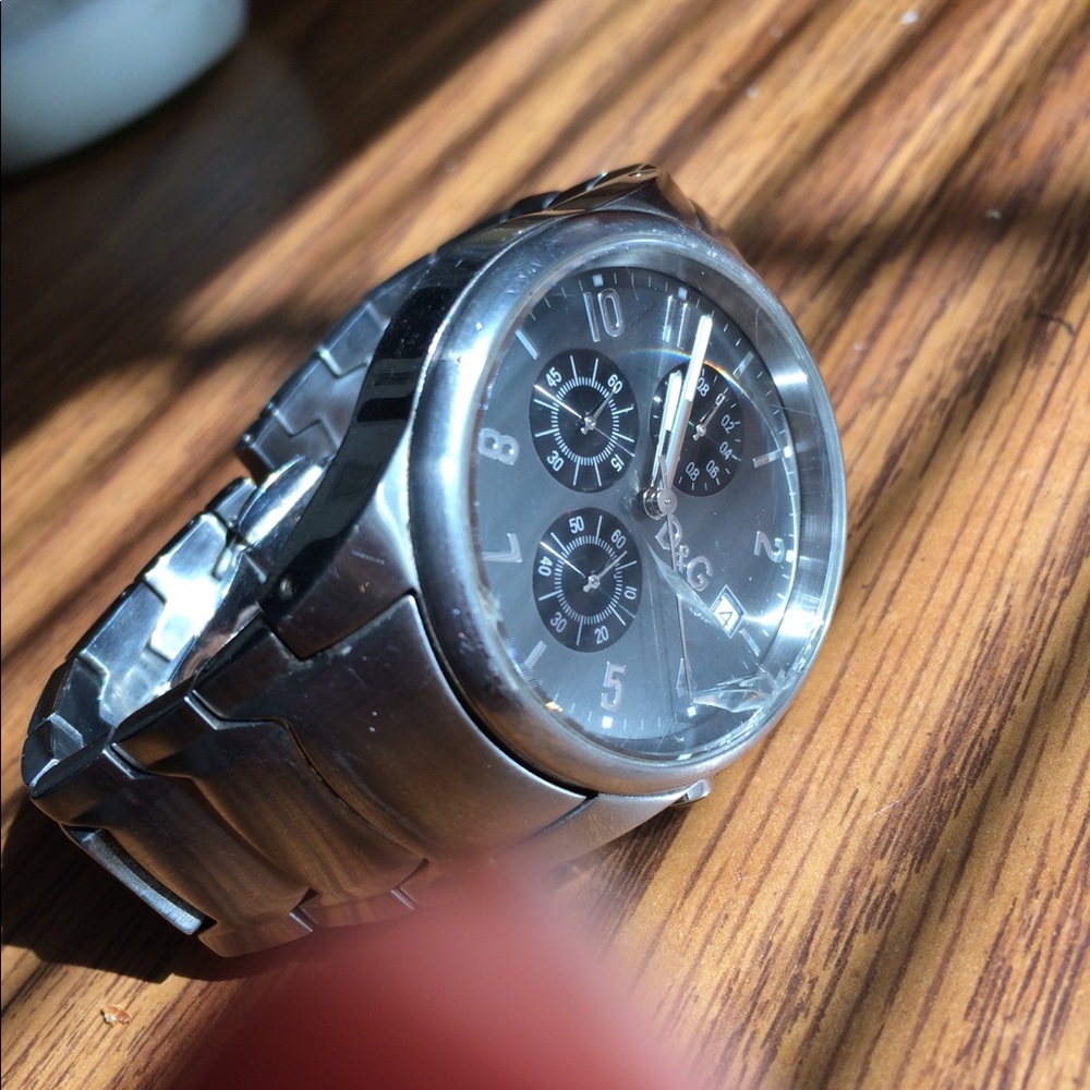 Watch - Picture 2 of 2