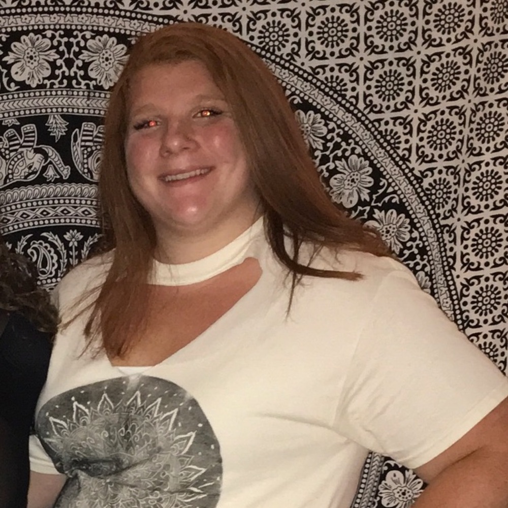 Meet your Posher, Chloe