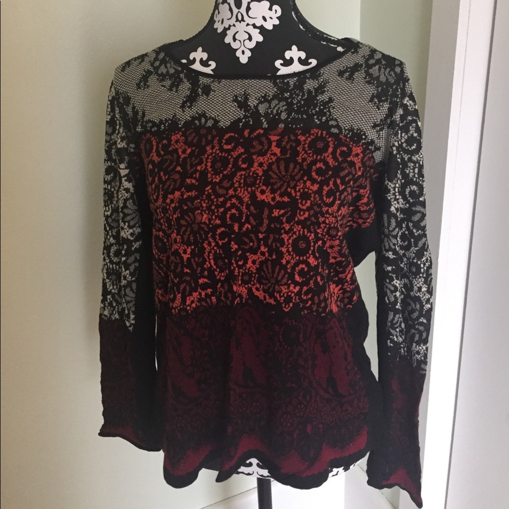 Long sleeved shirt, either L or XL (tag is MIA).