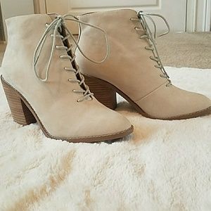 Kelsi Dagger booties