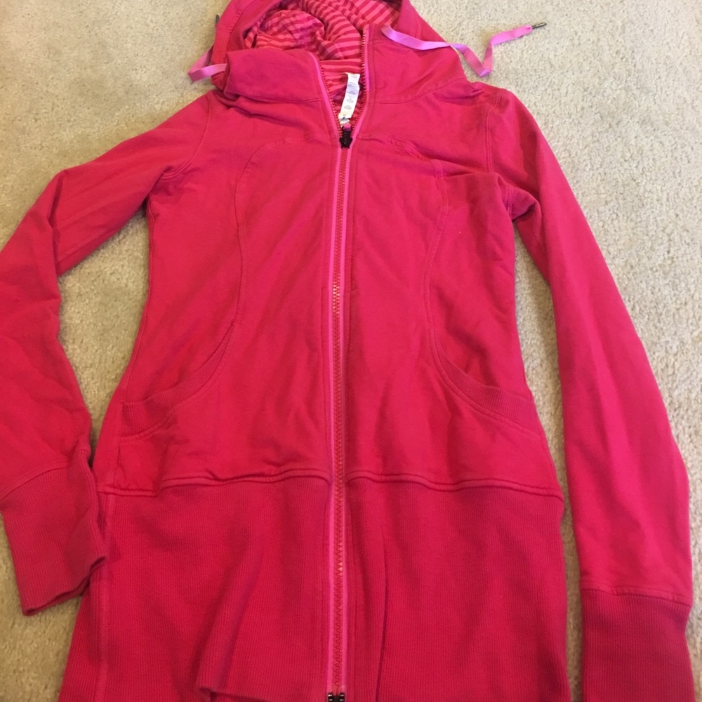 Lululemon size 8