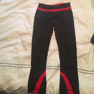 Lululemon cropped gray and red pants size 4