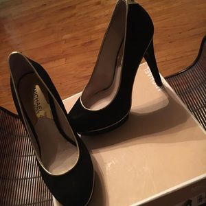 Michael Kors, Gideon Pumps