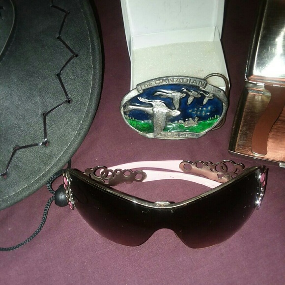 FASHION  belt buckle💥Canadian - Picture 3 of 3