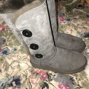 Gray tall boot uggs!