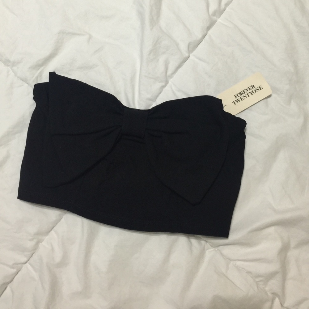 Strapless bow top