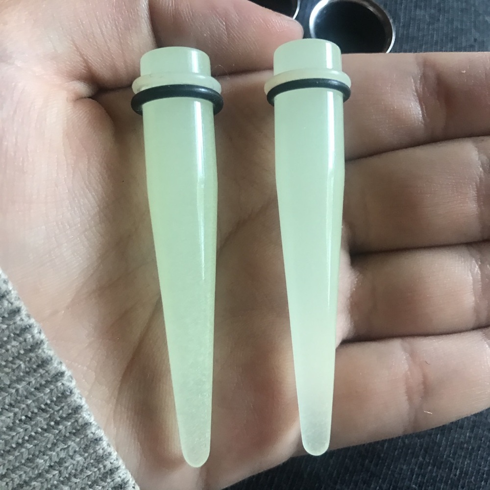 00g GLOW IN THE DARK TAPERS