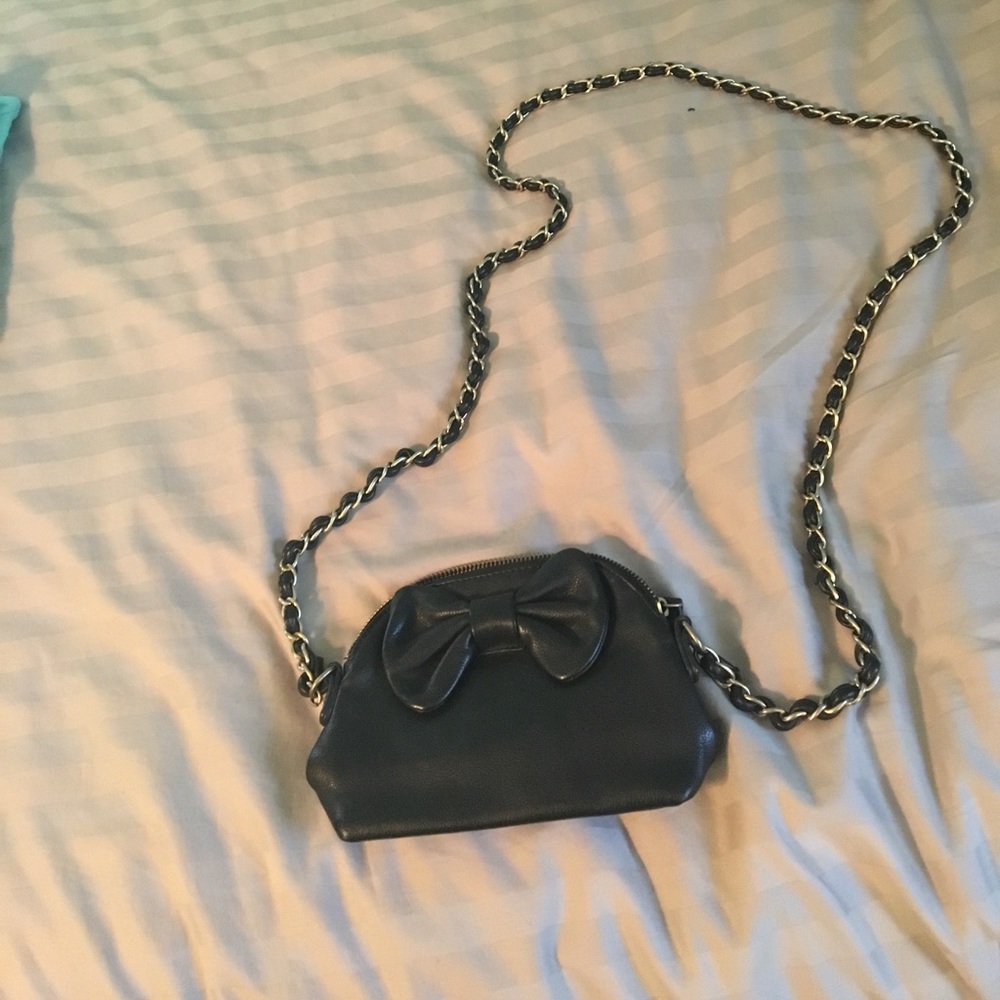 Black/gold cross body
