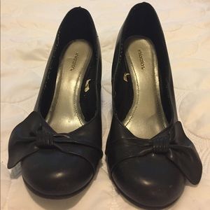 xhilaration Wedges with bow detail 🎀