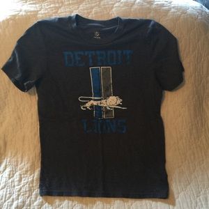 Vintage style Detroit Lions graphic tee!