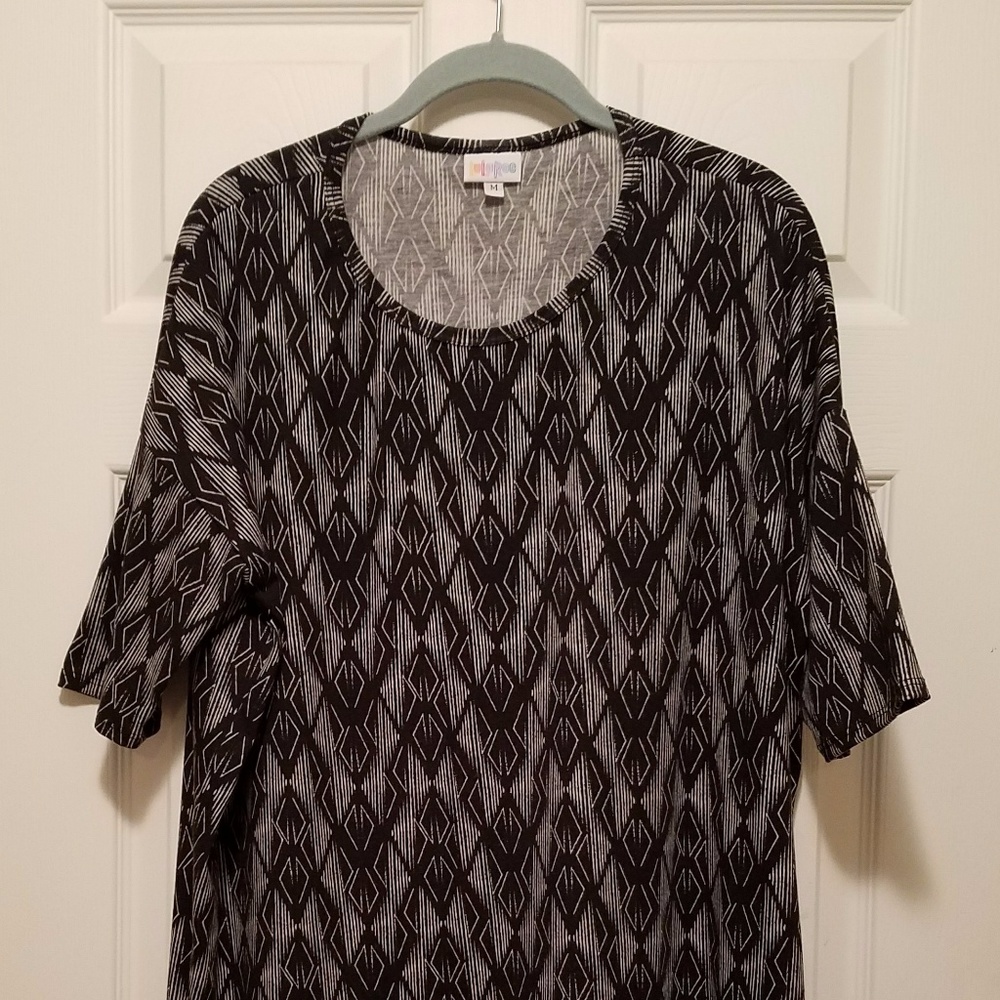 LuLaRoe Irma Tunic - Size Medium (12-14)
