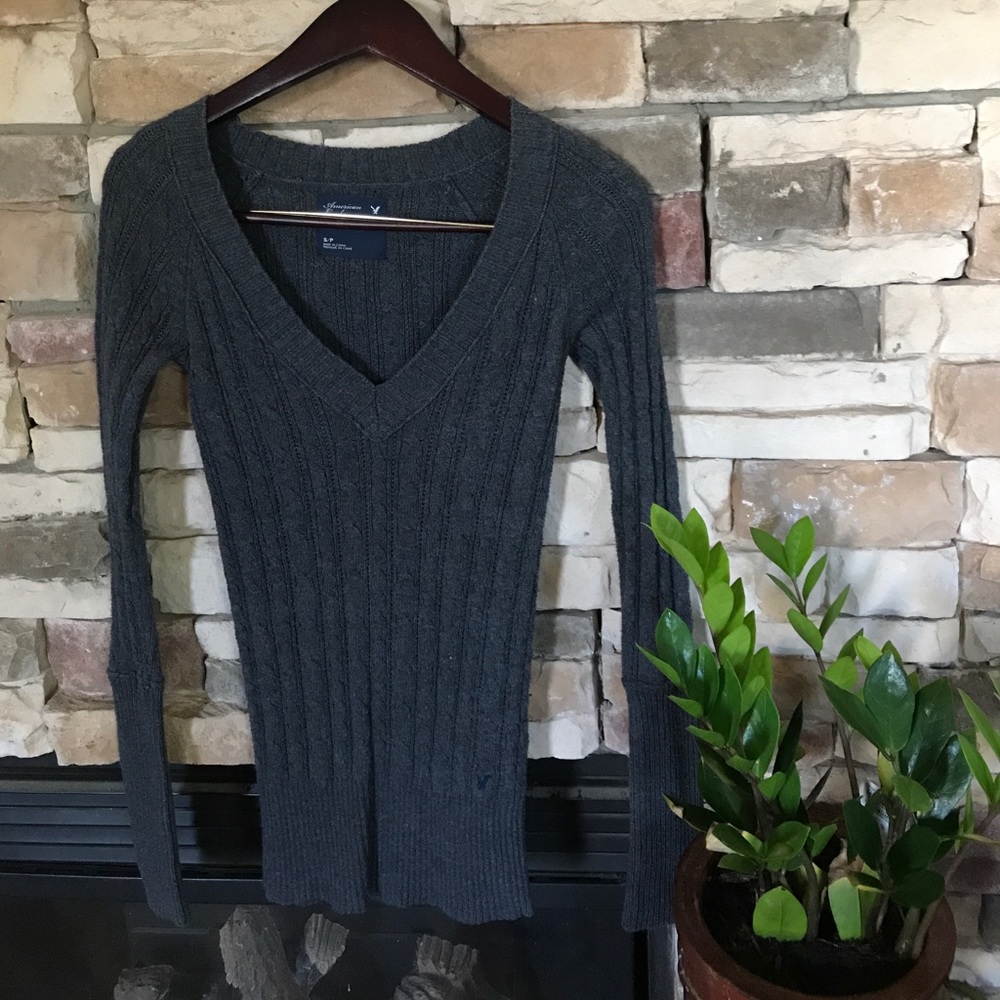 American Eagle Sweater