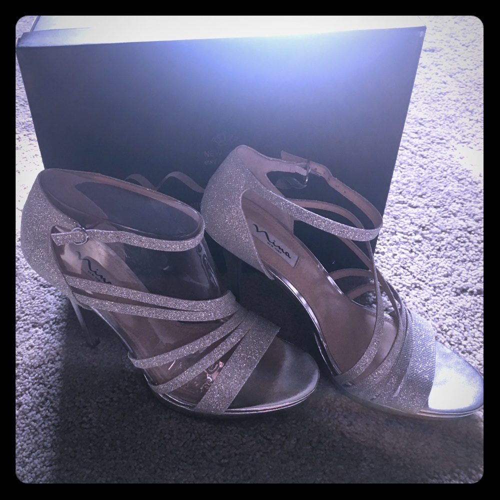 NWT perfect condition Nina Friday strappy heels