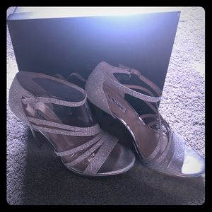 NWT perfect condition Nina Friday strappy heels