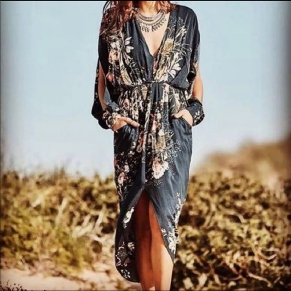 ❌SOLD❌ Jaase Boho floral Blonde Slit Dress - Picture 2 of 4