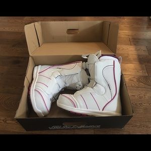 Salmon snowboard boots-7.5