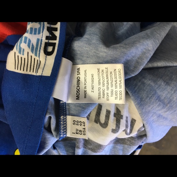 Moschino t Shirts in really good condition. - Picture 3 of 4
