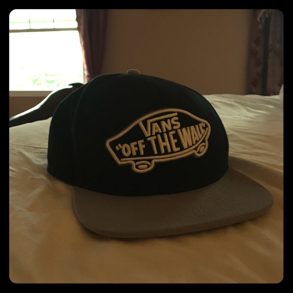 Black and Grey adjustable vans hat