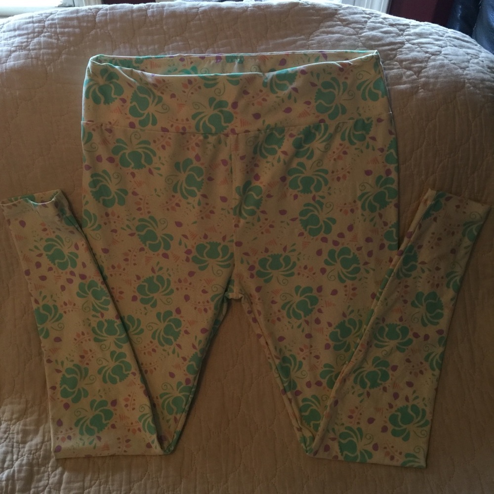 LulaRoe TC leggings!