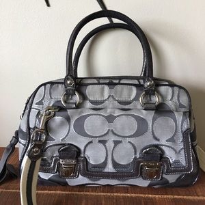 Coach Poppy hand bag D1176-18356