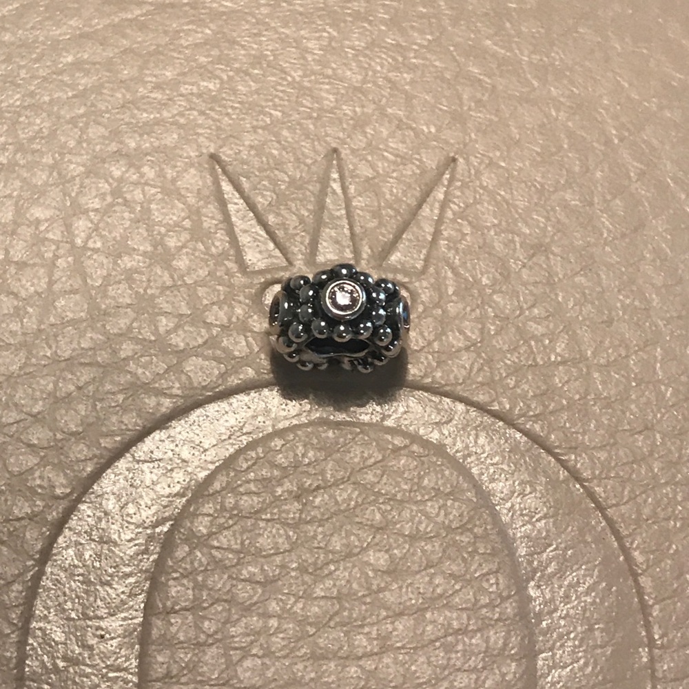 Pandora Her Majesty Spacers