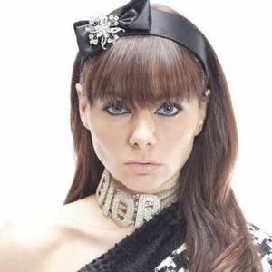 Meet your Posher, Karmela