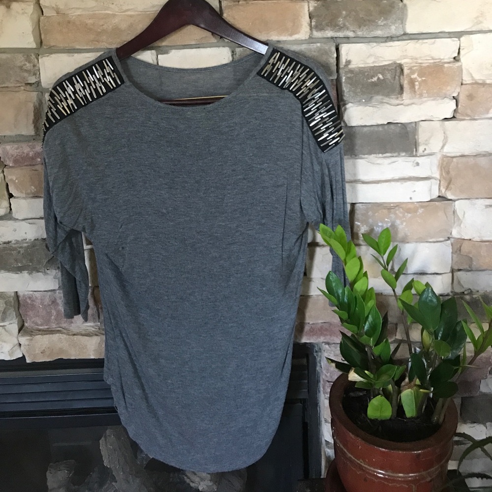 Loose quarter sleeve blouse