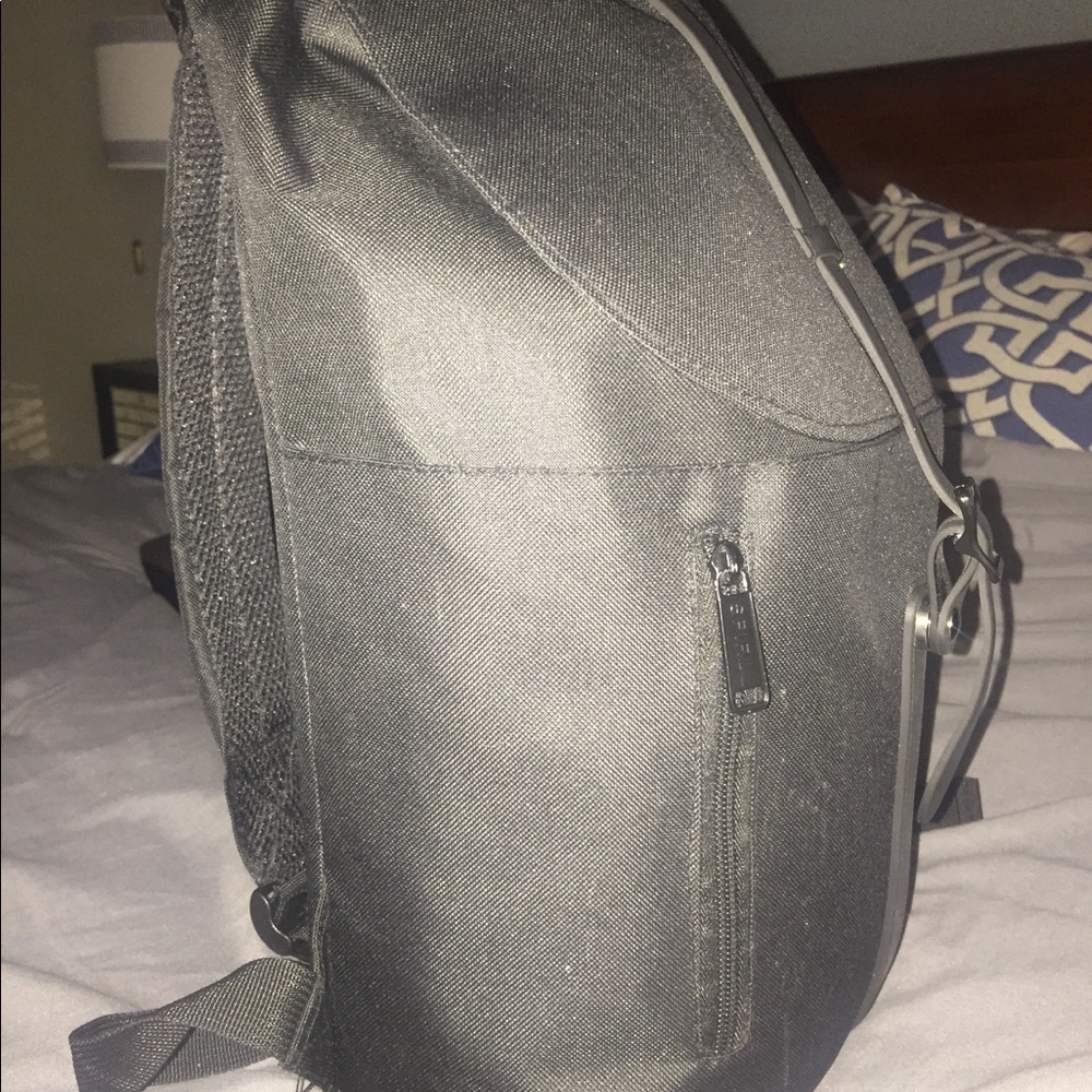 ASOS backpack - Picture 2 of 4