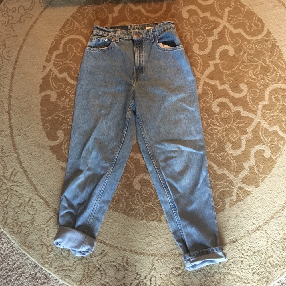 ❤️SOLD!❤️Levi’s 551 High Waisted Mom Jeans