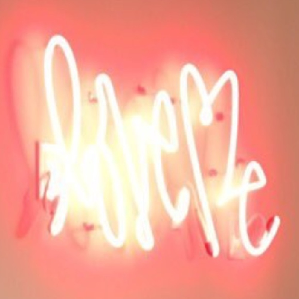 Meet your Posher, Talia