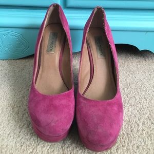 Used Pink Suede Steve Madden Wedges