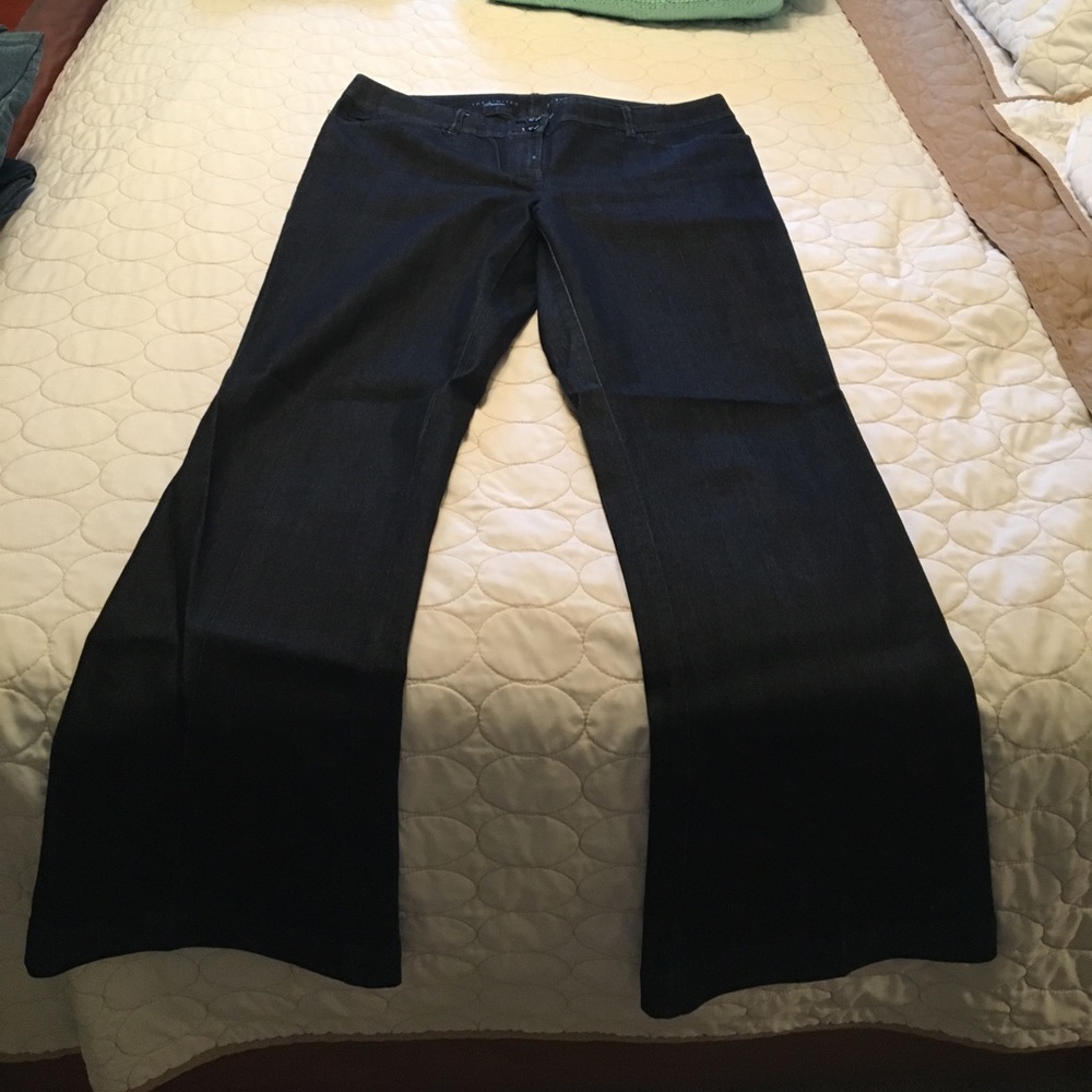 Limited Fit &a Flare 678