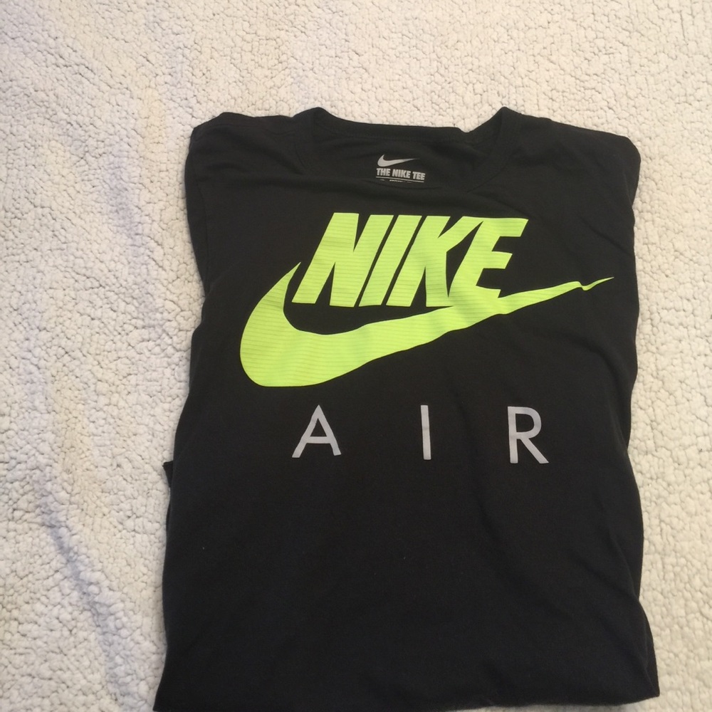 Mens small Nike tee